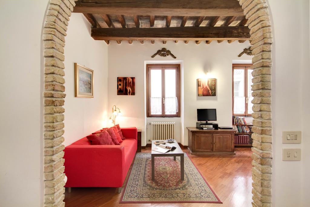 Stunning Pantheon Apartment روما الغرفة الصورة